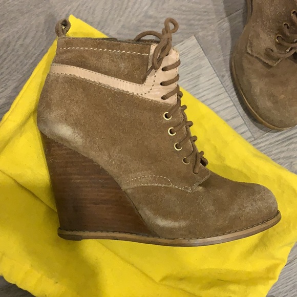 AUTH Cynthia Vincent wedge bootie - Picture 2 of 3